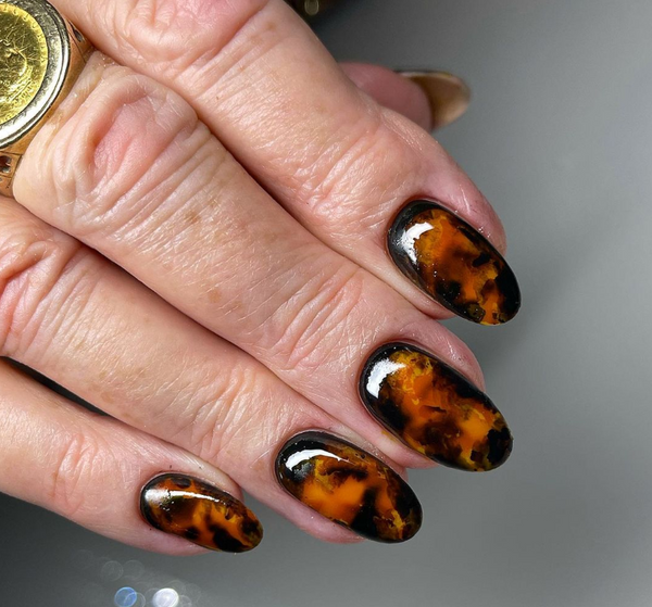 HONA Tortie Nail Art Tutorial